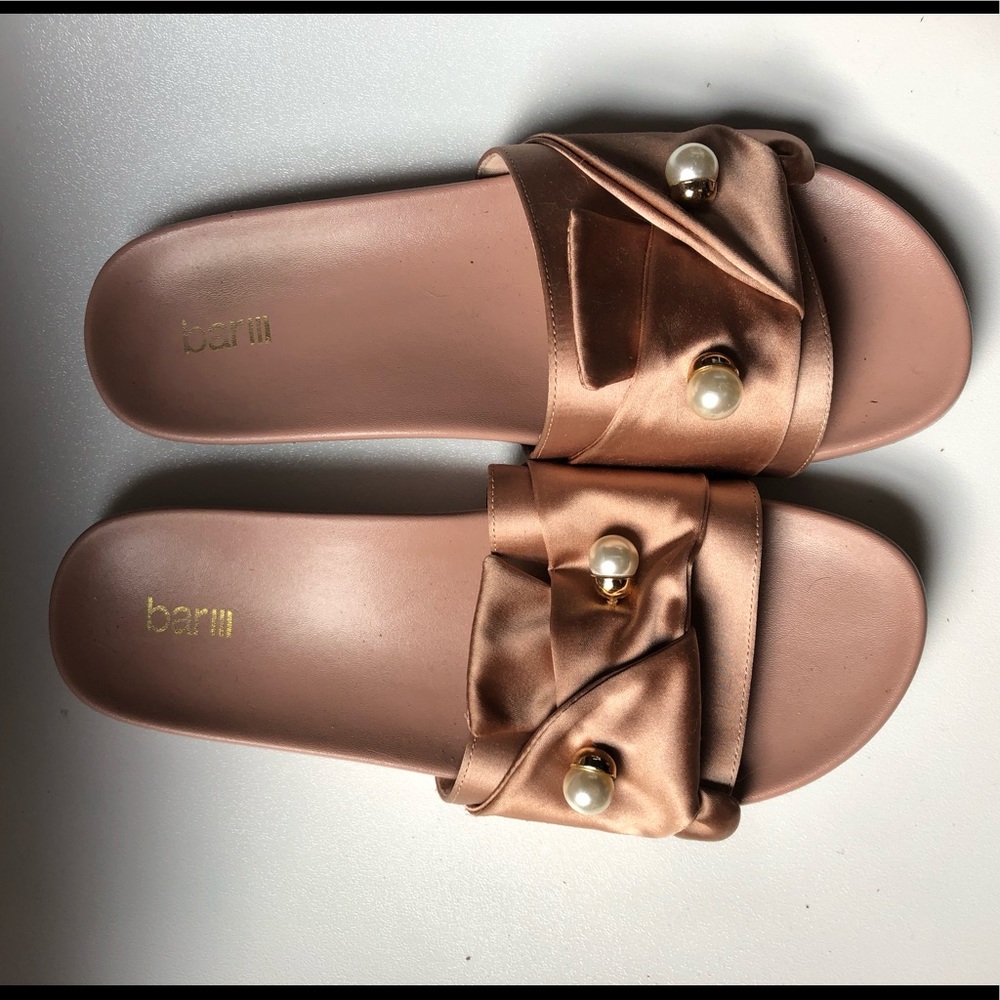 Bar III size 9 rose pearl sandals